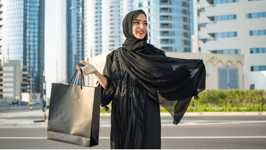 L'Abaya dans la Culture Contemporaine : Une Analyse de sa Représentation et de son Impact sur la Mode Islamique